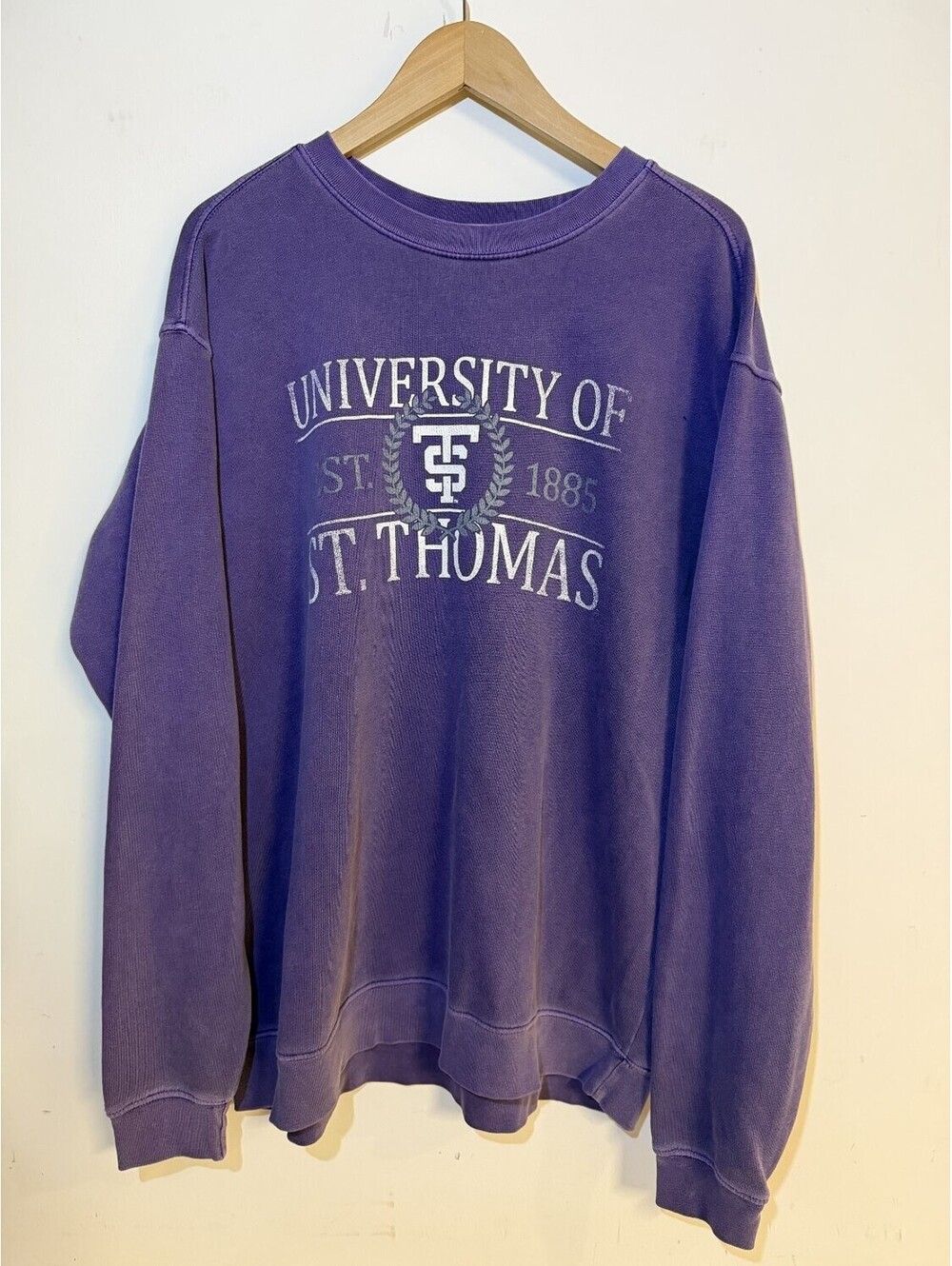 Blue 84 St Thomas Tommies Purple Men Size L Crewneck NWOT